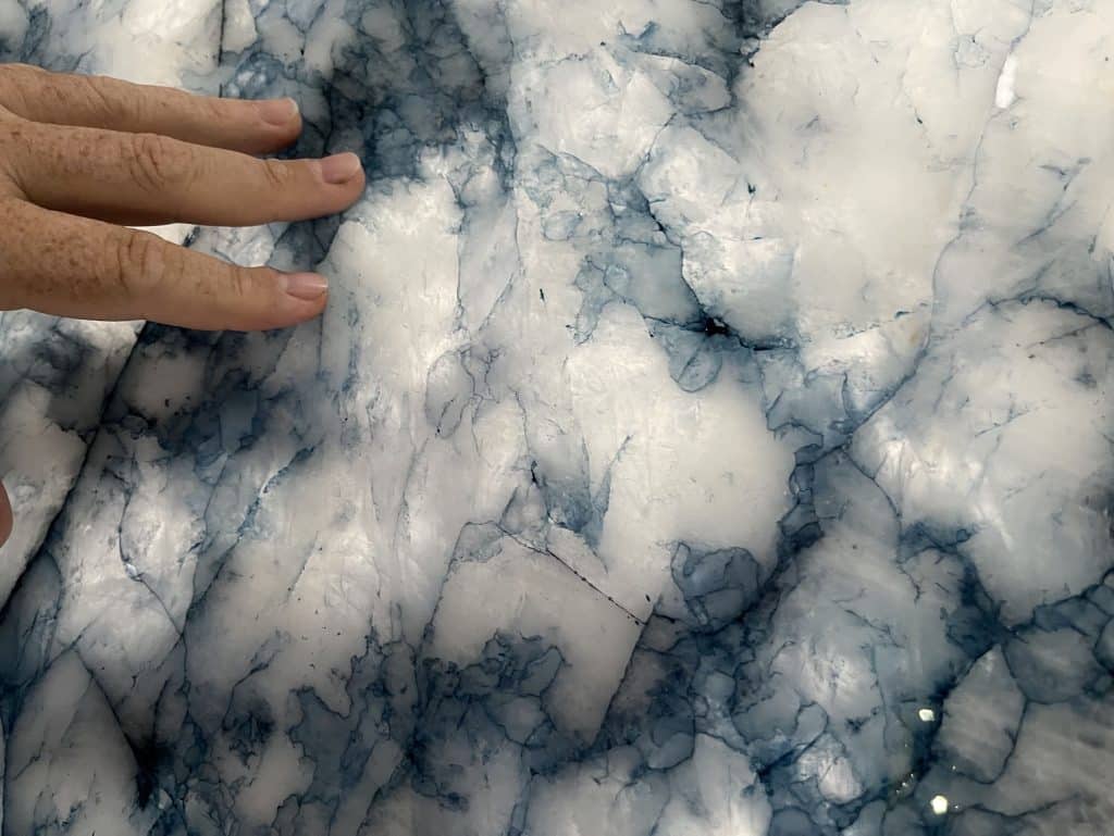 Crystallo Royale cm Quartzite closeup